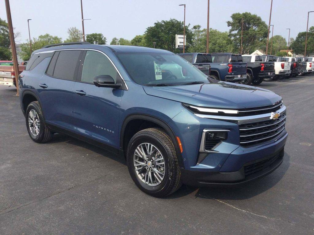new 2025 Chevrolet Traverse car, priced at $46,500