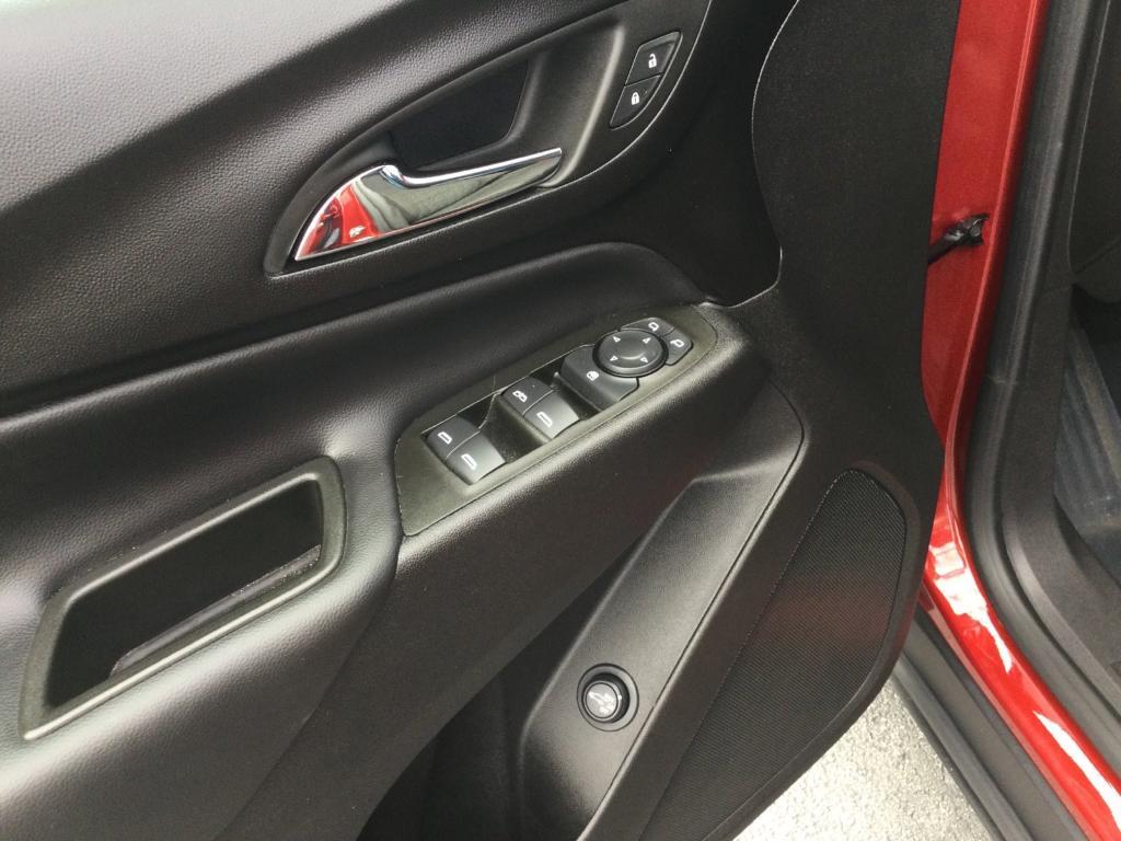 used 2024 Chevrolet Equinox car, priced at $28,995