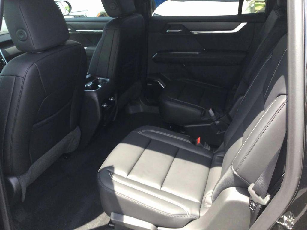 new 2025 GMC Acadia car, priced at $51,500