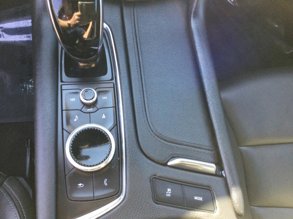 used 2025 Cadillac XT6 car, priced at $44,995