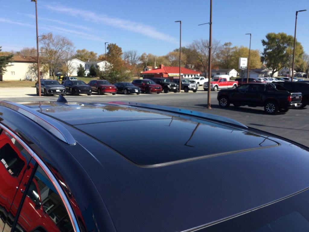 used 2025 Cadillac XT6 car, priced at $44,995