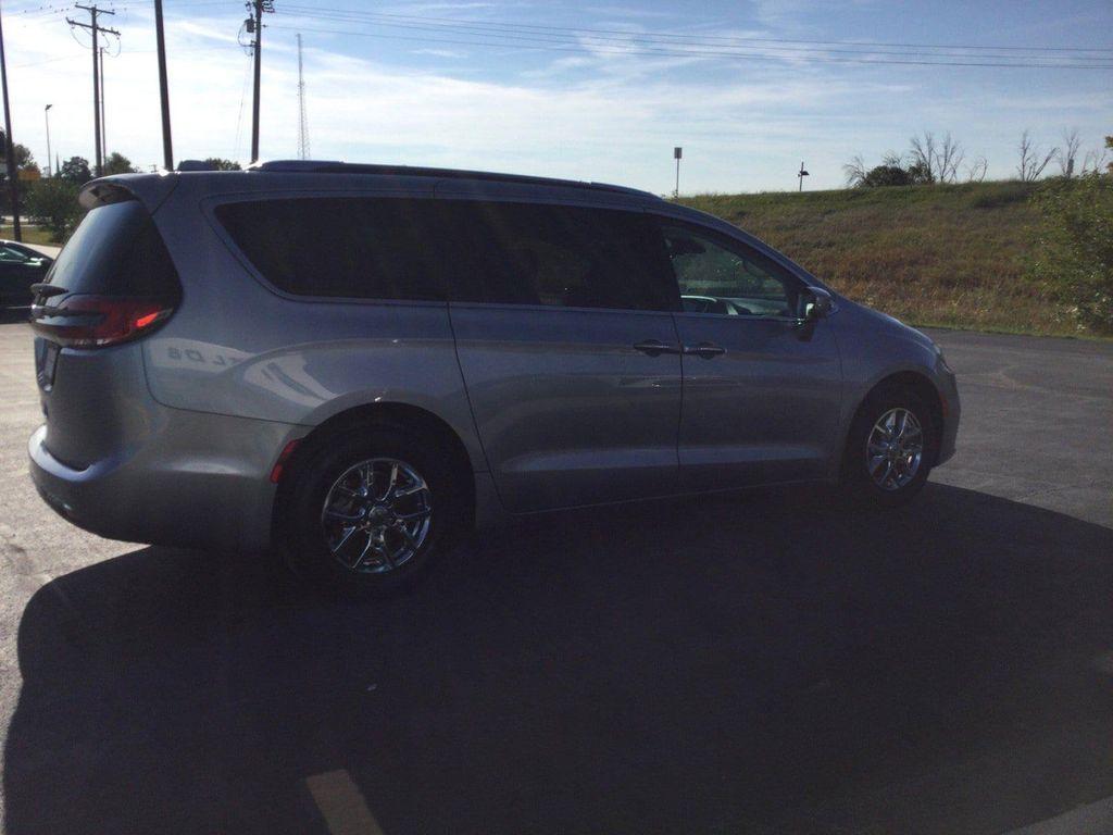 used 2021 Chrysler Pacifica car, priced at $14,995