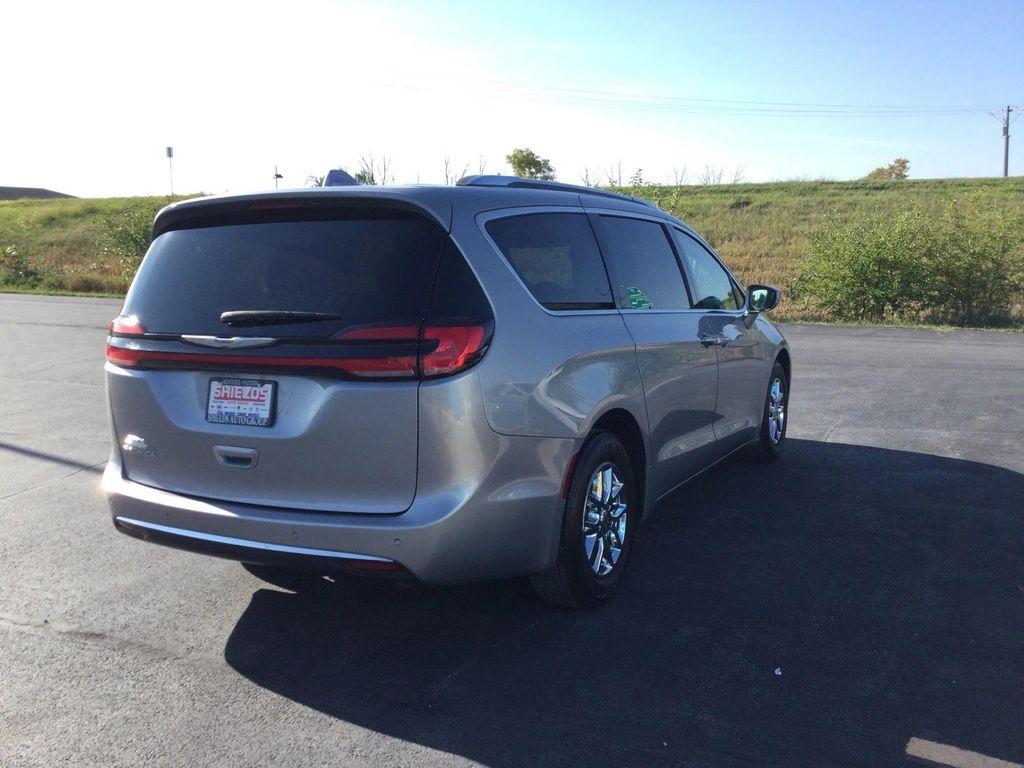 used 2021 Chrysler Pacifica car, priced at $14,995