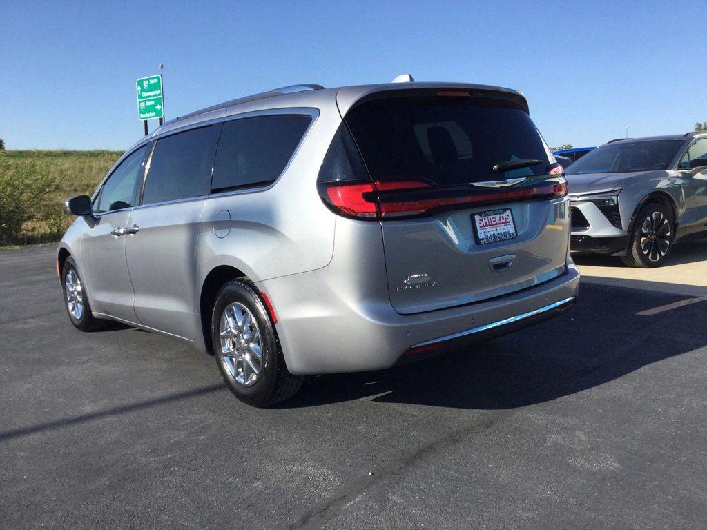 used 2021 Chrysler Pacifica car, priced at $14,995