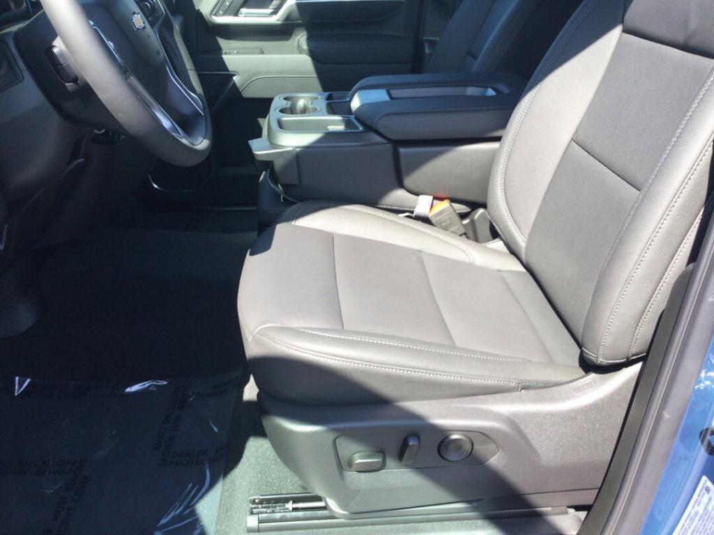 new 2025 Chevrolet Silverado 2500 car, priced at $75,035