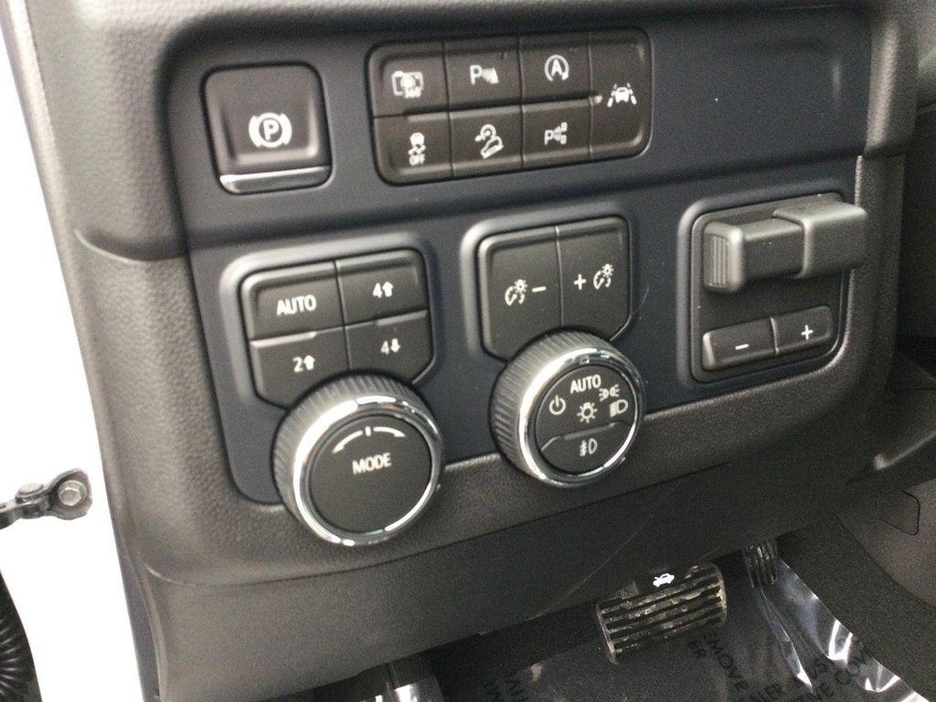 new 2026 Chevrolet Suburban car, priced at $76,270