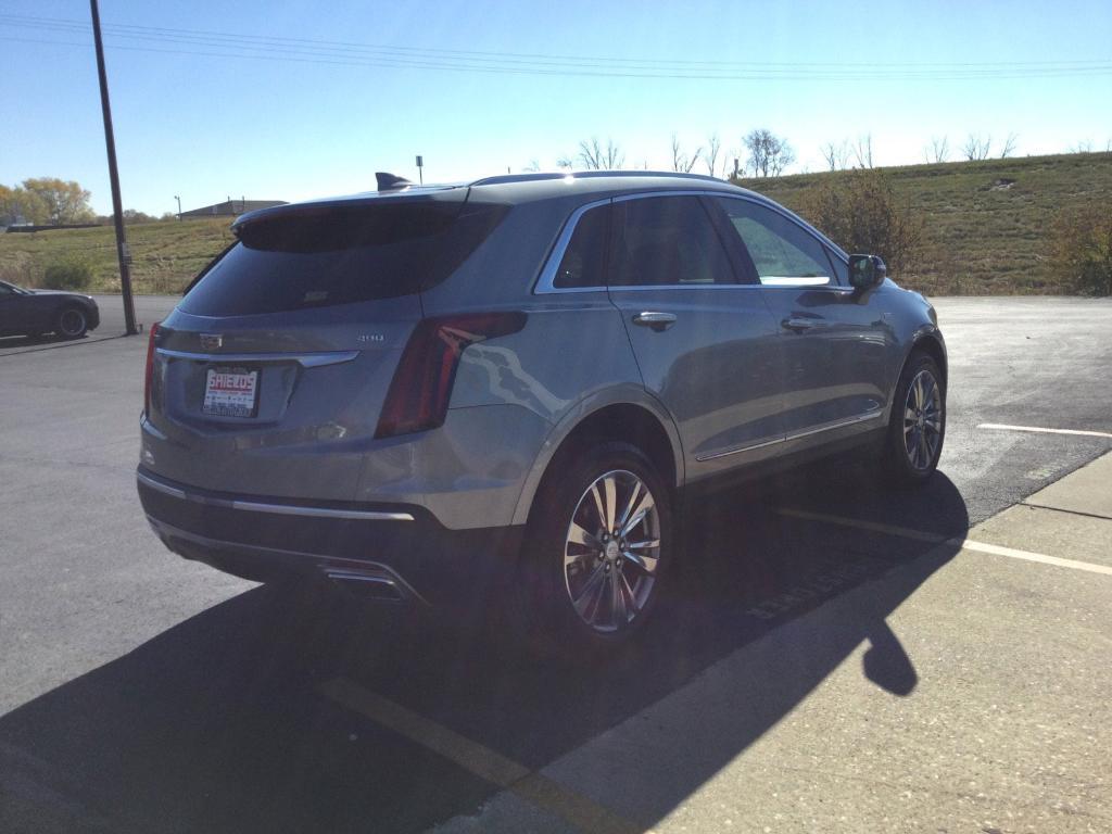 used 2025 Cadillac XT5 car, priced at $43,995