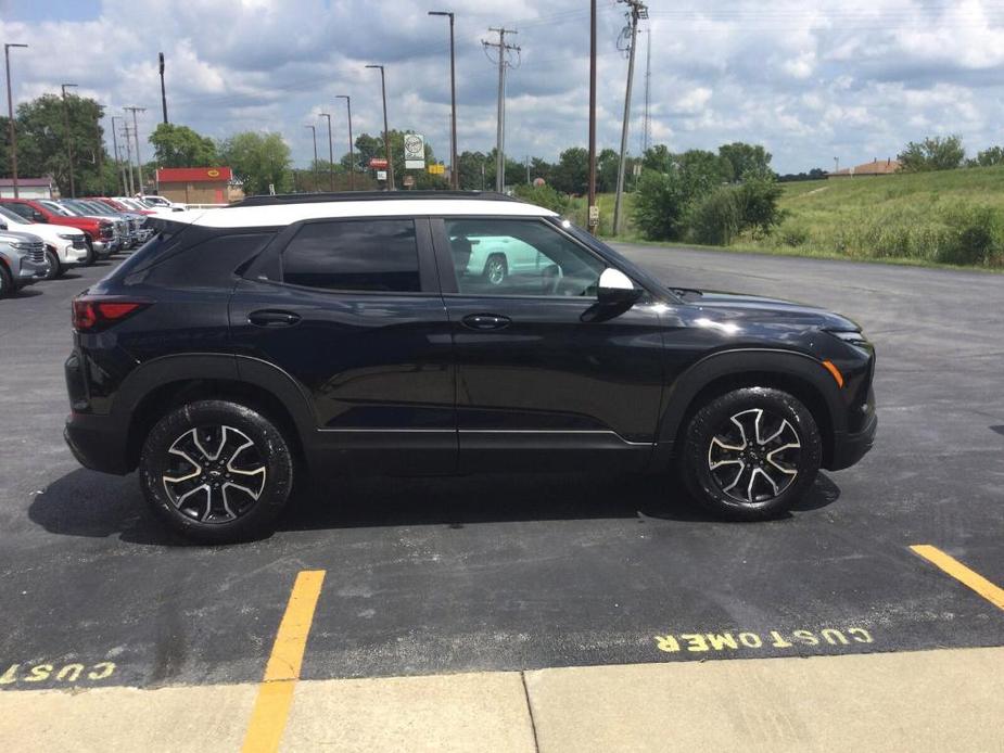 new 2025 Chevrolet TrailBlazer car, priced at $30,280