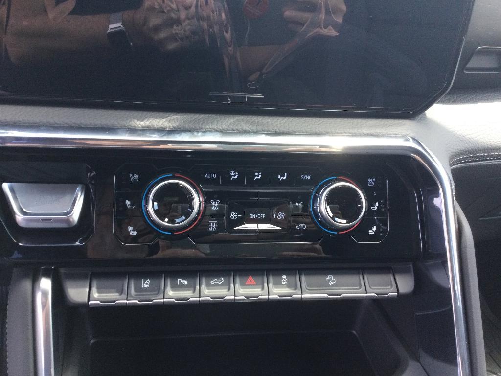 new 2025 GMC Sierra 2500 car, priced at $70,800