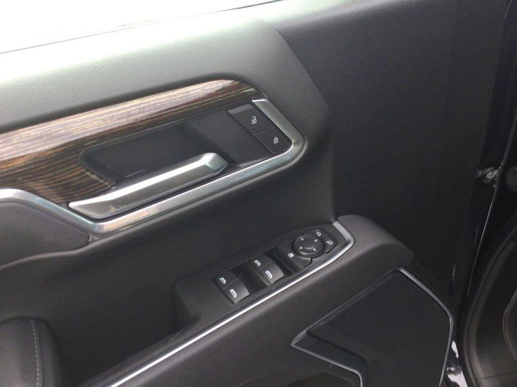 new 2025 GMC Sierra 1500 car, priced at $51,600