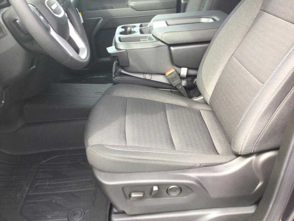 new 2025 GMC Sierra 1500 car, priced at $51,405