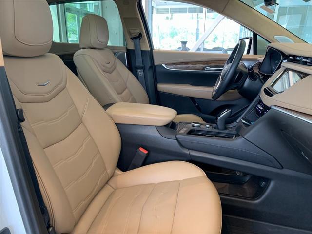 used 2023 Cadillac XT5 car, priced at $41,881