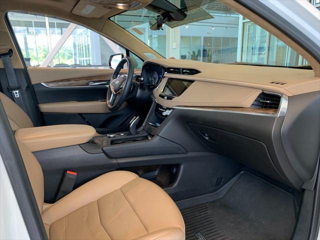 used 2023 Cadillac XT5 car, priced at $41,881