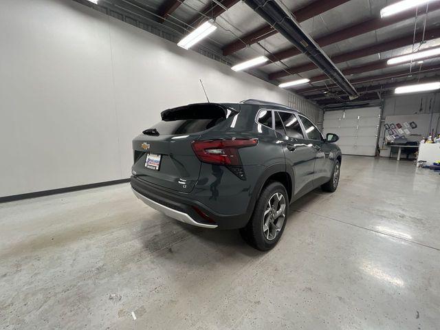 new 2025 Chevrolet Trax car