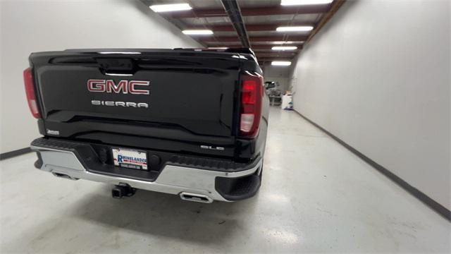 new 2025 GMC Sierra 1500 car, priced at $55,229