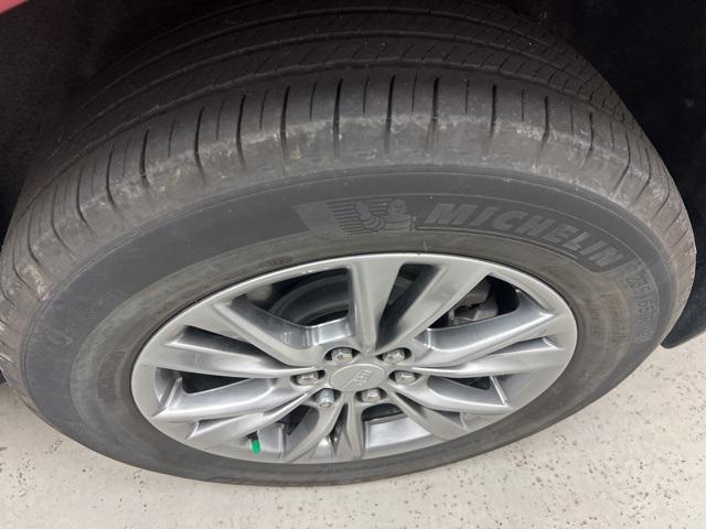 used 2022 Cadillac XT5 car, priced at $33,990