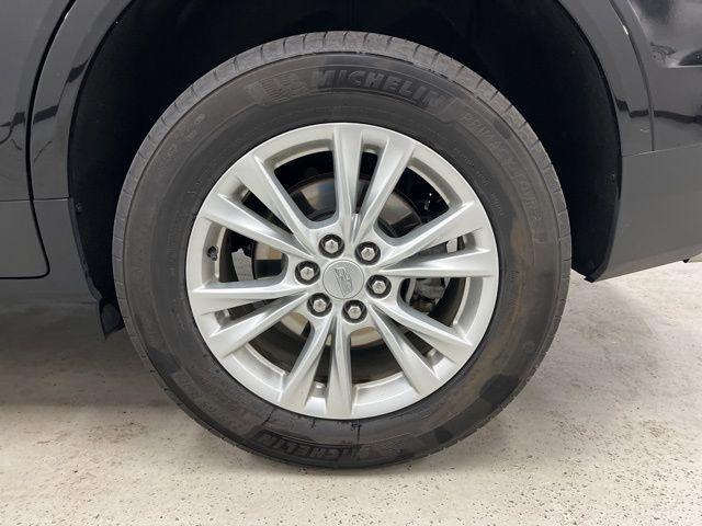 used 2023 Cadillac XT5 car, priced at $28,191