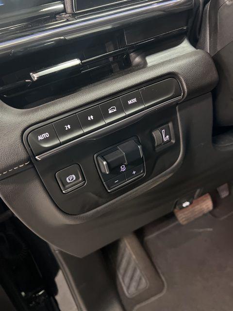 used 2024 Cadillac Escalade car, priced at $76,899