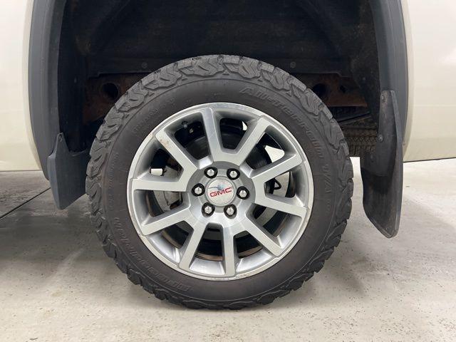 used 2015 GMC Sierra 1500 car, priced at $17,990