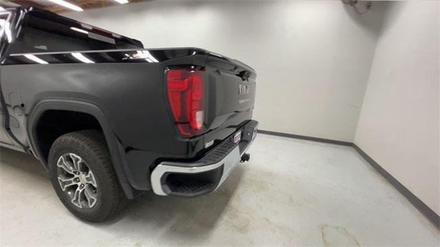 new 2025 GMC Sierra 1500 car, priced at $55,229