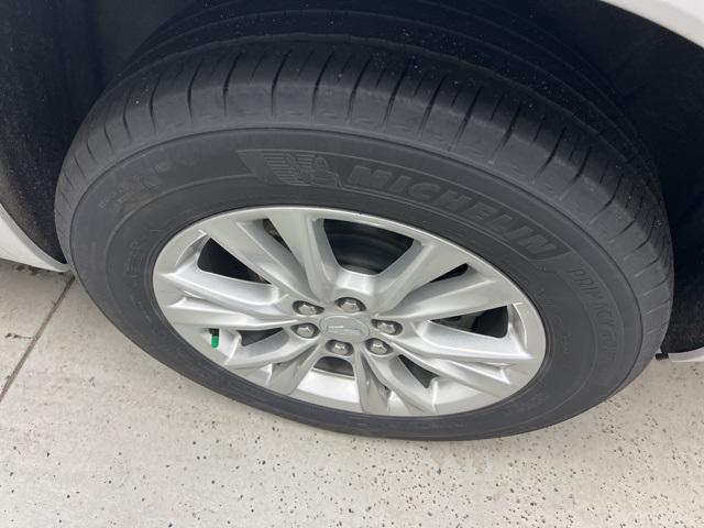 used 2024 Cadillac XT6 car, priced at $42,990