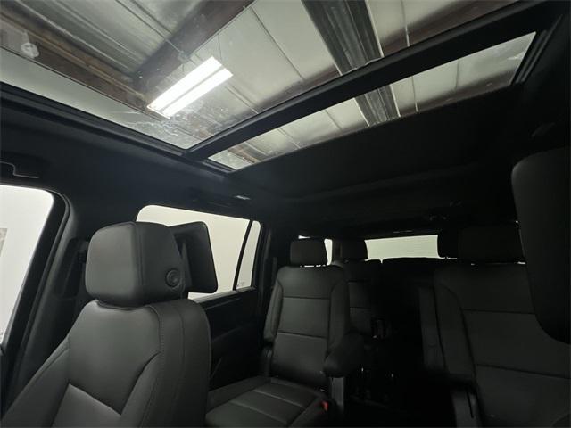 new 2025 Chevrolet Suburban car