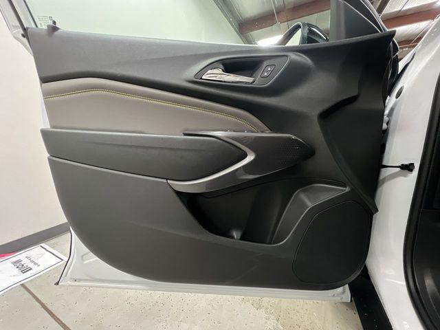 new 2025 Chevrolet Trax car, priced at $26,712