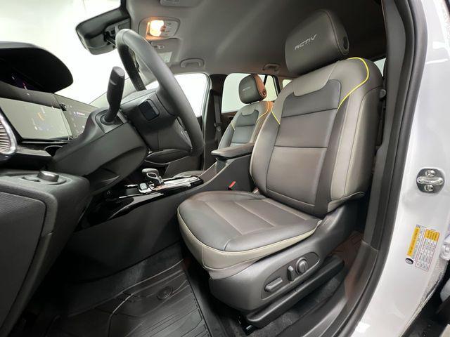 new 2025 Chevrolet Trax car, priced at $26,712
