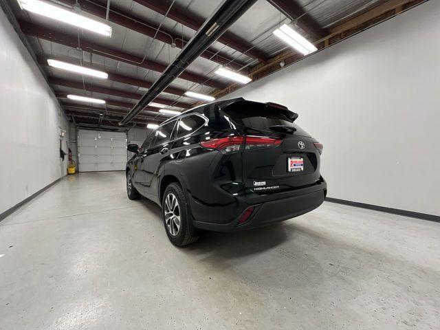used 2021 Toyota Highlander car, priced at $31,990