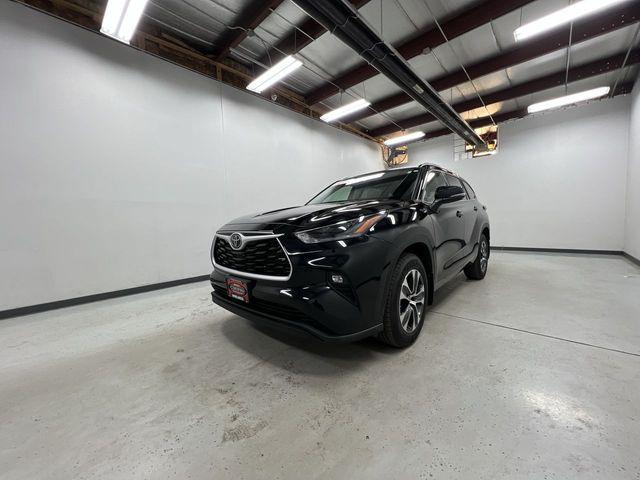 used 2021 Toyota Highlander car, priced at $31,990