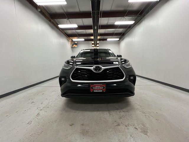 used 2021 Toyota Highlander car, priced at $31,990