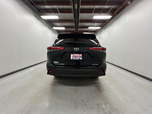 used 2021 Toyota Highlander car, priced at $31,990