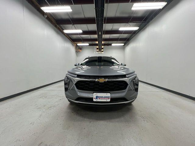 new 2025 Chevrolet Trax car, priced at $25,303