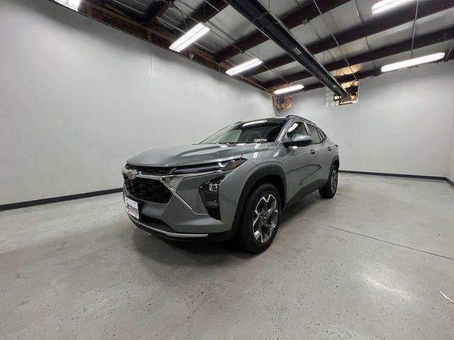 new 2025 Chevrolet Trax car, priced at $25,303