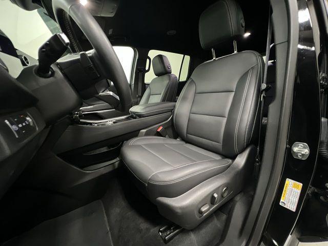 used 2025 Chevrolet Traverse car, priced at $38,994