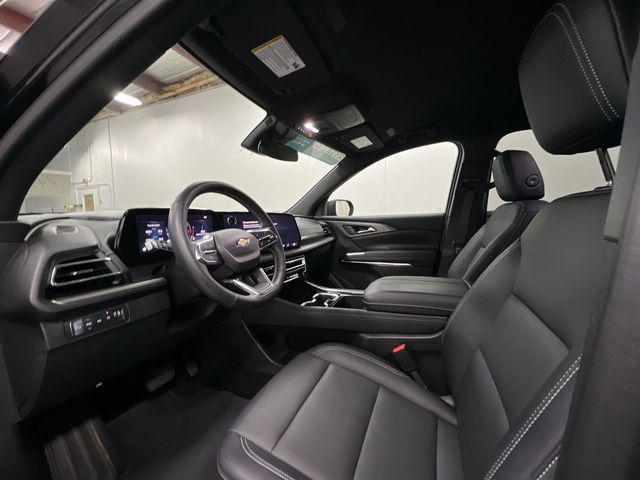 used 2025 Chevrolet Traverse car, priced at $38,994