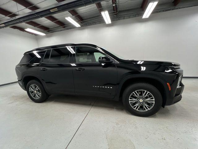 used 2025 Chevrolet Traverse car, priced at $38,994