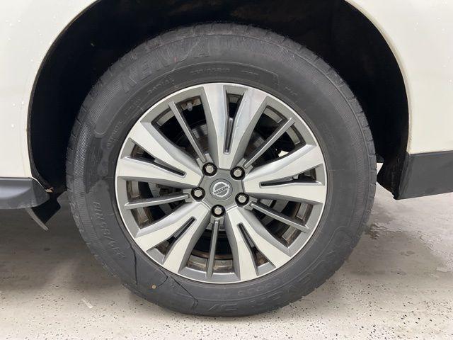 used 2020 Nissan Pathfinder car, priced at $17,990