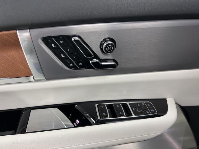 new 2026 Cadillac VISTIQ car