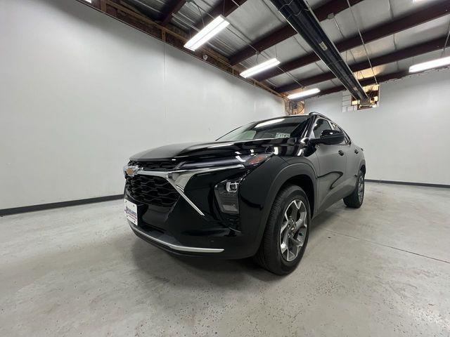 new 2025 Chevrolet Trax car