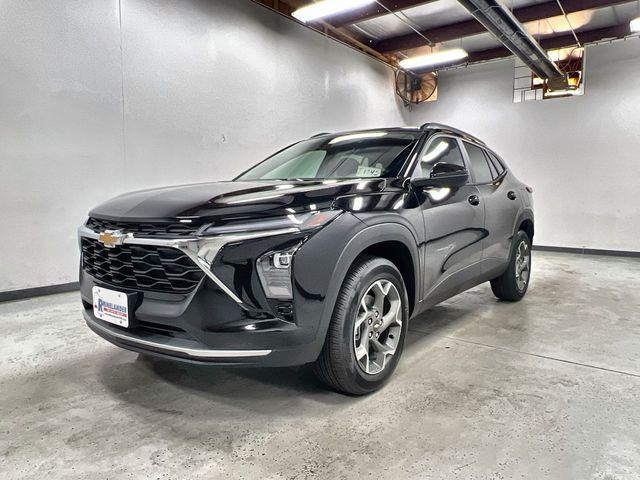 new 2025 Chevrolet Trax car
