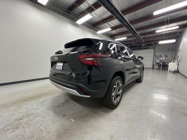 new 2025 Chevrolet Trax car