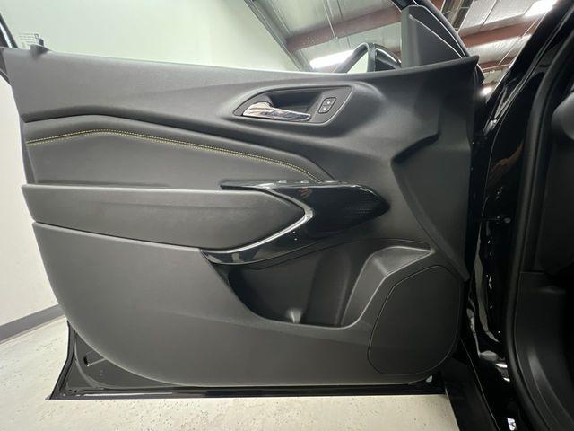 new 2025 Chevrolet Trax car