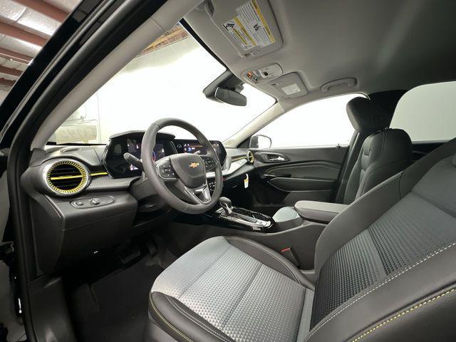 new 2025 Chevrolet Trax car