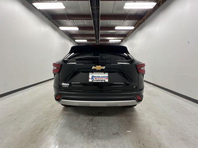 new 2025 Chevrolet Trax car