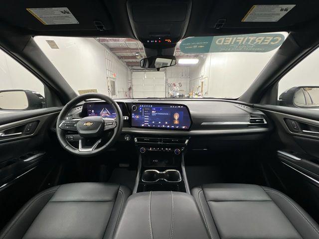used 2025 Chevrolet Traverse car, priced at $41,990