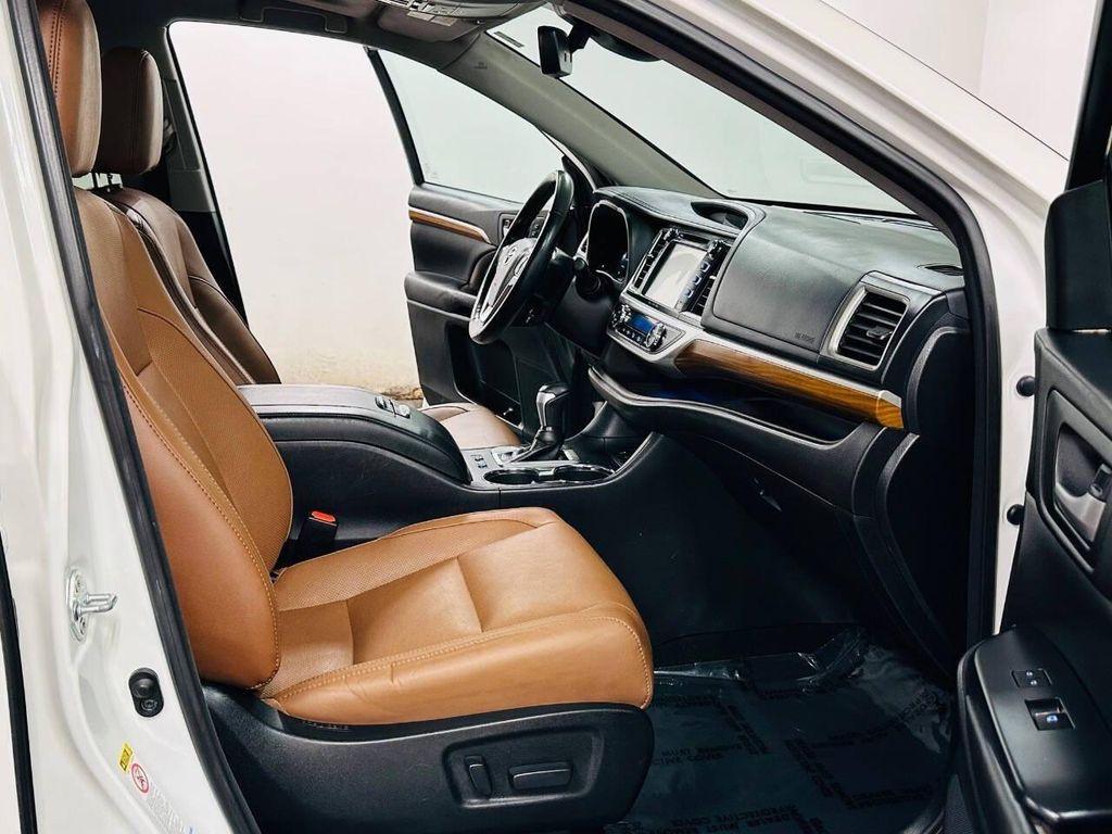 used 2017 Toyota Highlander Hybrid car, priced at $28,218