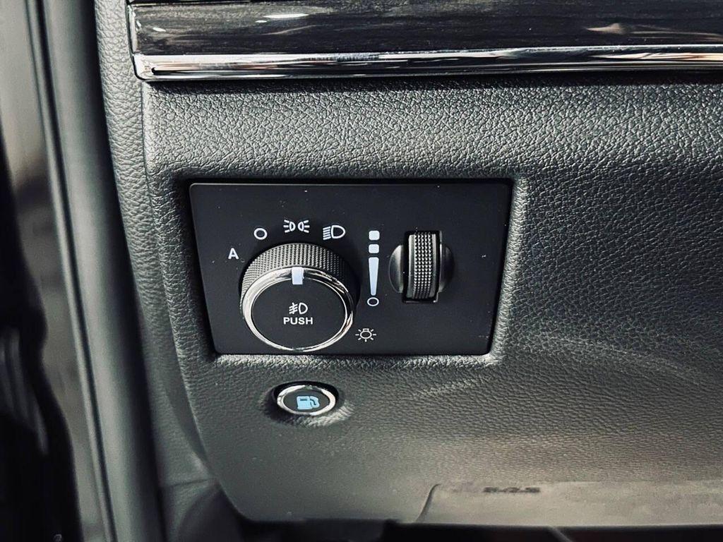 used 2019 Jeep Grand Cherokee car, priced at $27,111