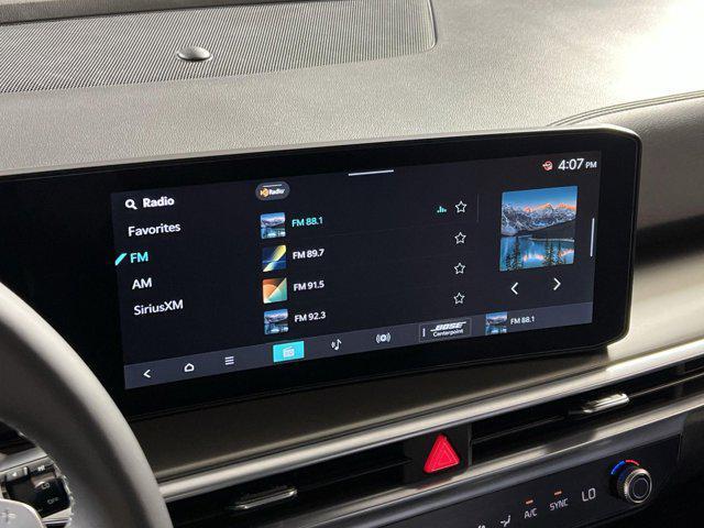 new 2025 Kia Sorento Hybrid car, priced at $45,670