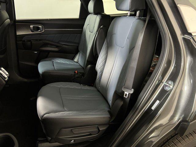 new 2025 Kia Sorento Plug-In Hybrid car, priced at $49,635